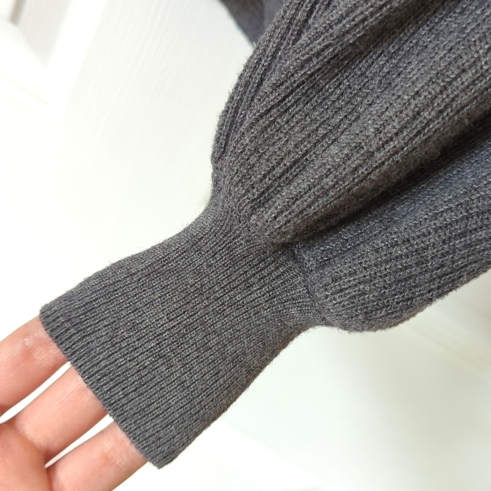 1. State Lightweight Ribbed Knit Long Balloon Sleeve V-neck Sweater Gray XXS - Picture 10 of 12